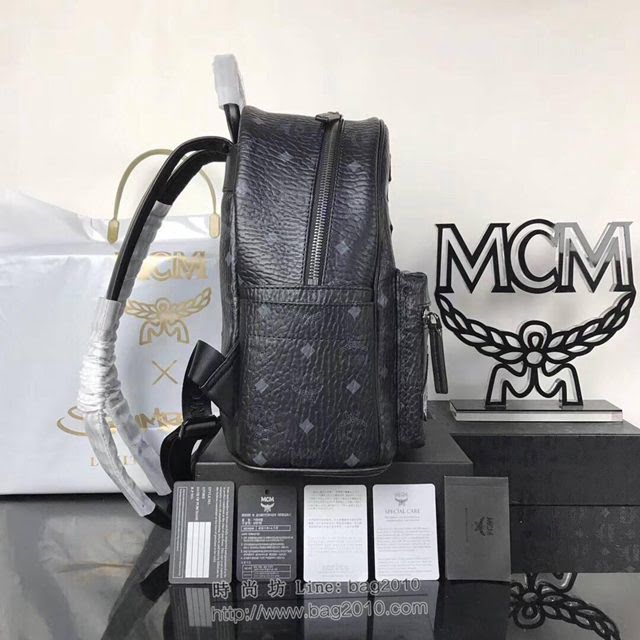 MCM雙肩背包 原單 小號5816 Victory Patch Stark雙肩包 Visetos塗層帆布 多彩貼花裝飾 MCM女後背包  mdmc1140